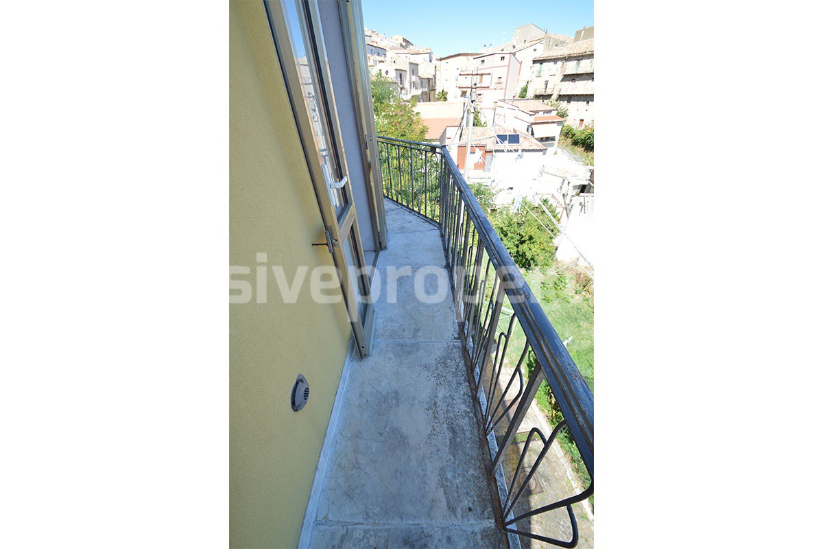 Cozy furnished town house with garden for sale in Castelmauro - Molise - ready to move in