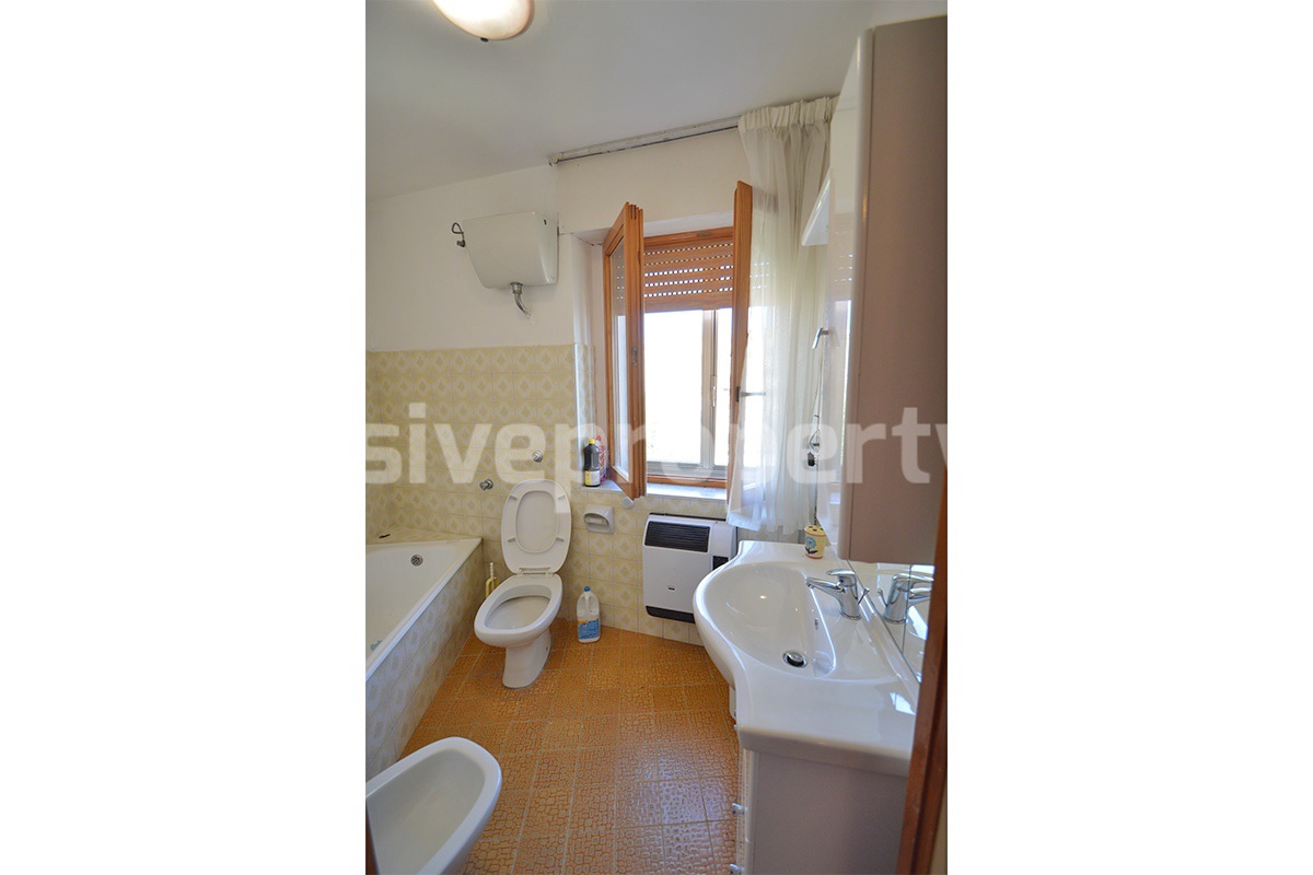 Cozy furnished town house with garden for sale in Castelmauro - Molise - ready to move in