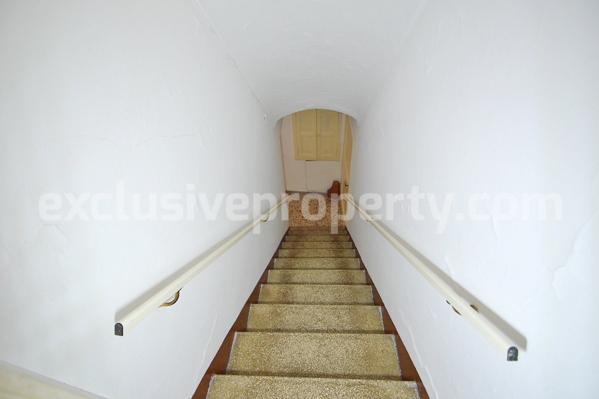 Historical town house with panoramic terrace and sea view for sale in Montefalcone del Sannio - Molise