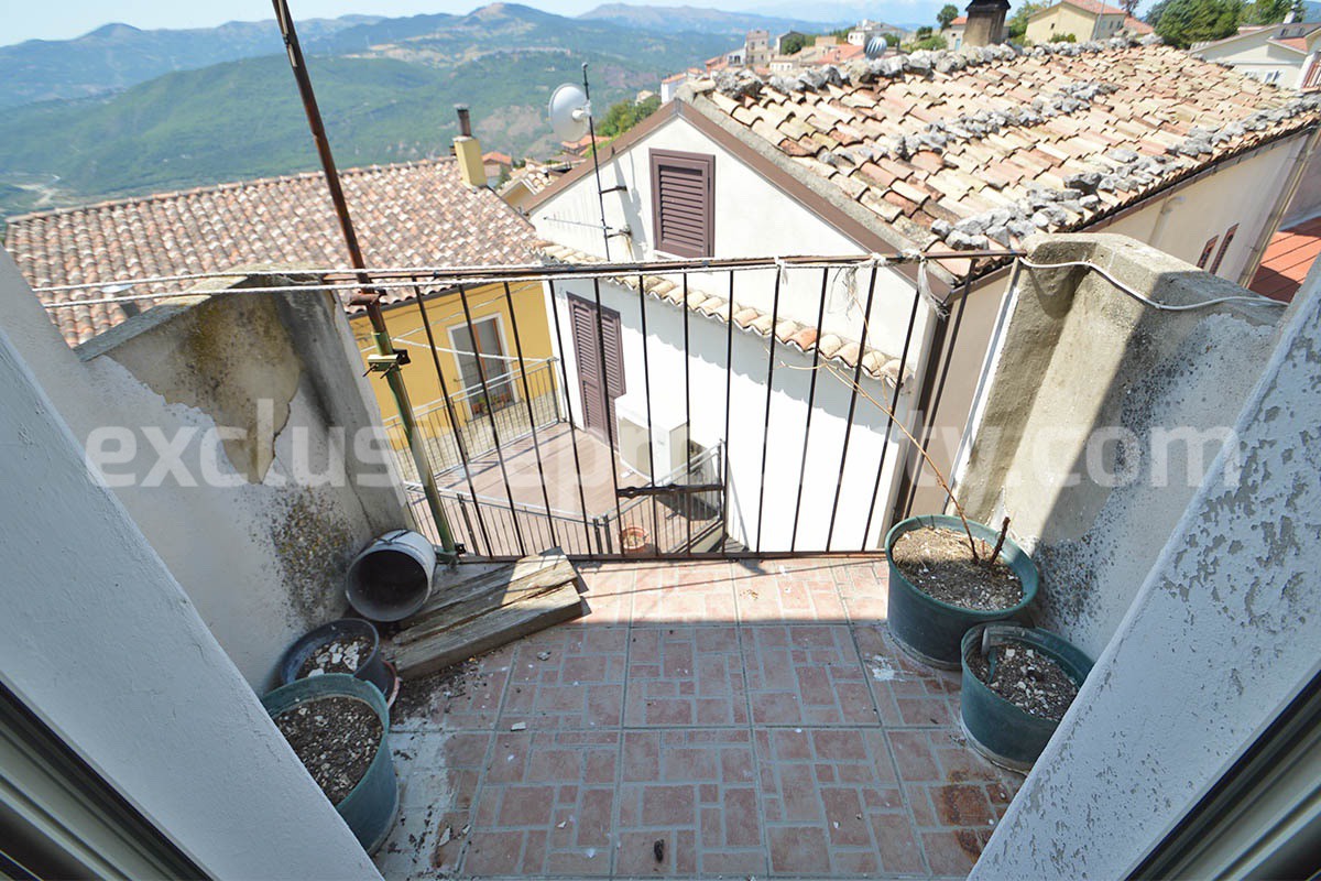 Historical town house with panoramic terrace and sea view for sale in Montefalcone del Sannio - Molise