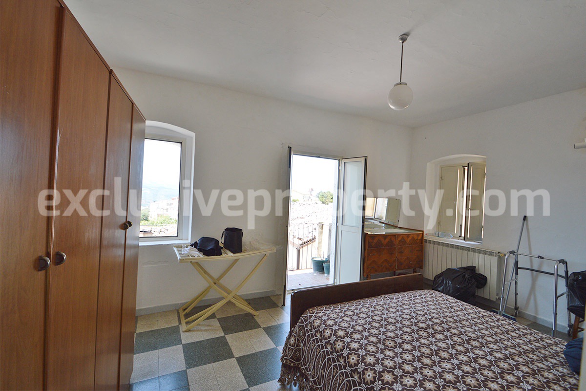 Historical town house with panoramic terrace and sea view for sale in Montefalcone del Sannio - Molise