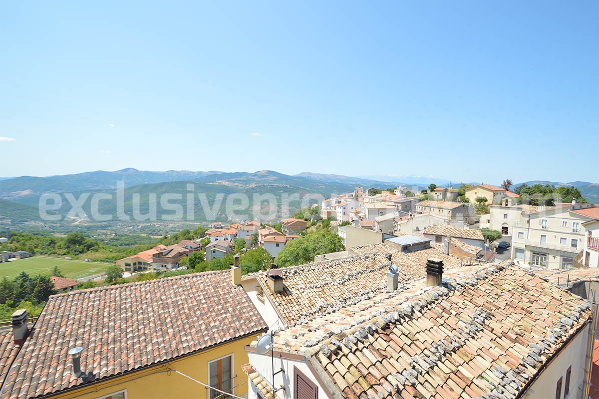 Historical town house with panoramic terrace and sea view for sale in Montefalcone del Sannio - Molise