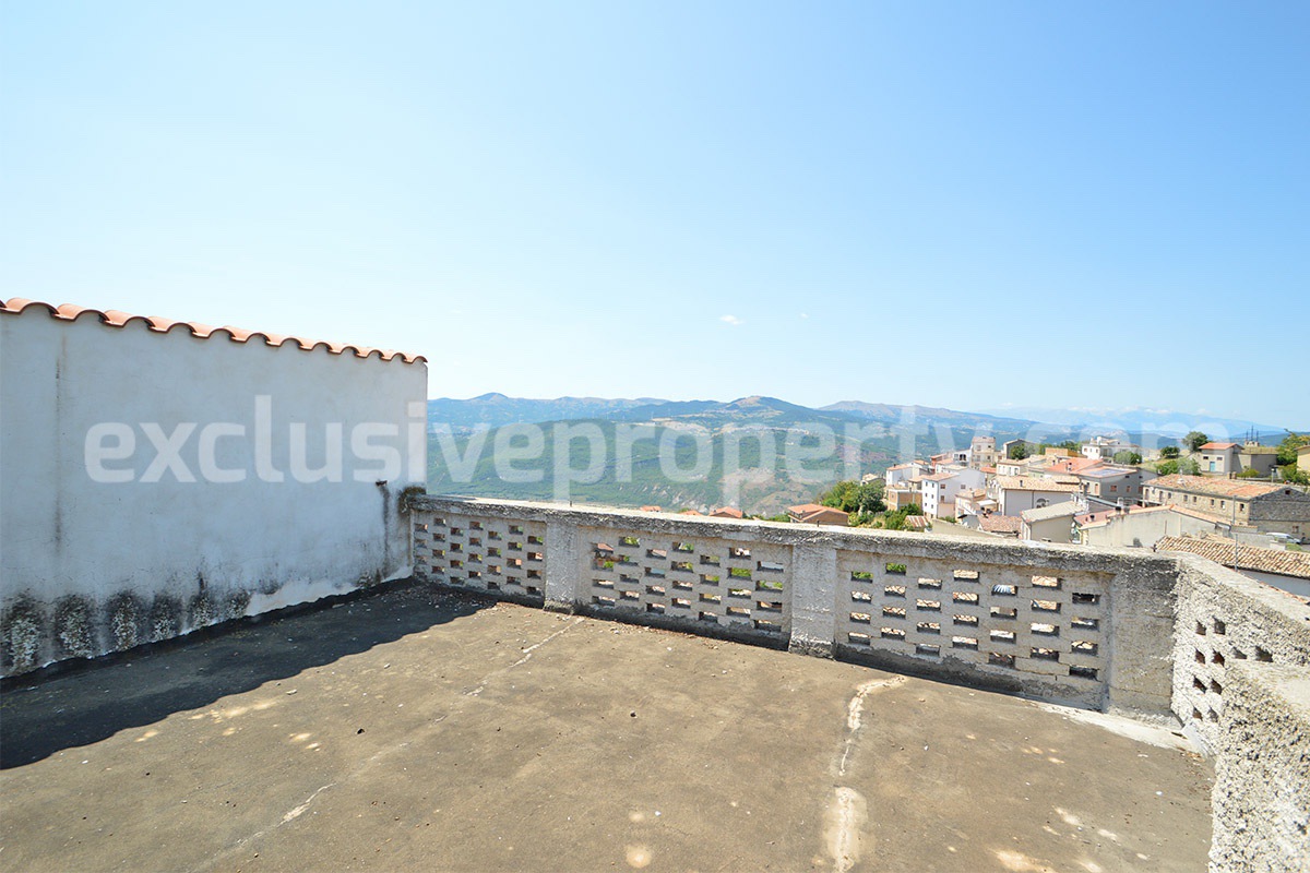 Historical town house with panoramic terrace and sea view for sale in Montefalcone del Sannio - Molise