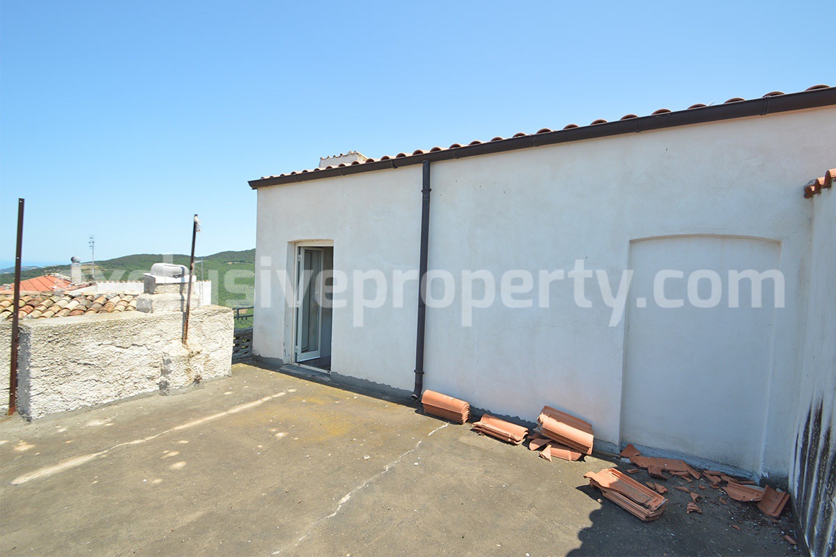 Historical town house with panoramic terrace and sea view for sale in Montefalcone del Sannio - Molise