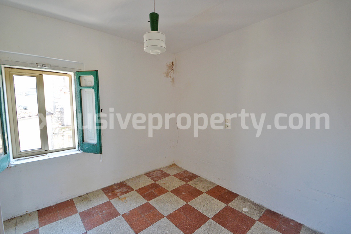 Historical town house with panoramic terrace and sea view for sale in Montefalcone del Sannio - Molise
