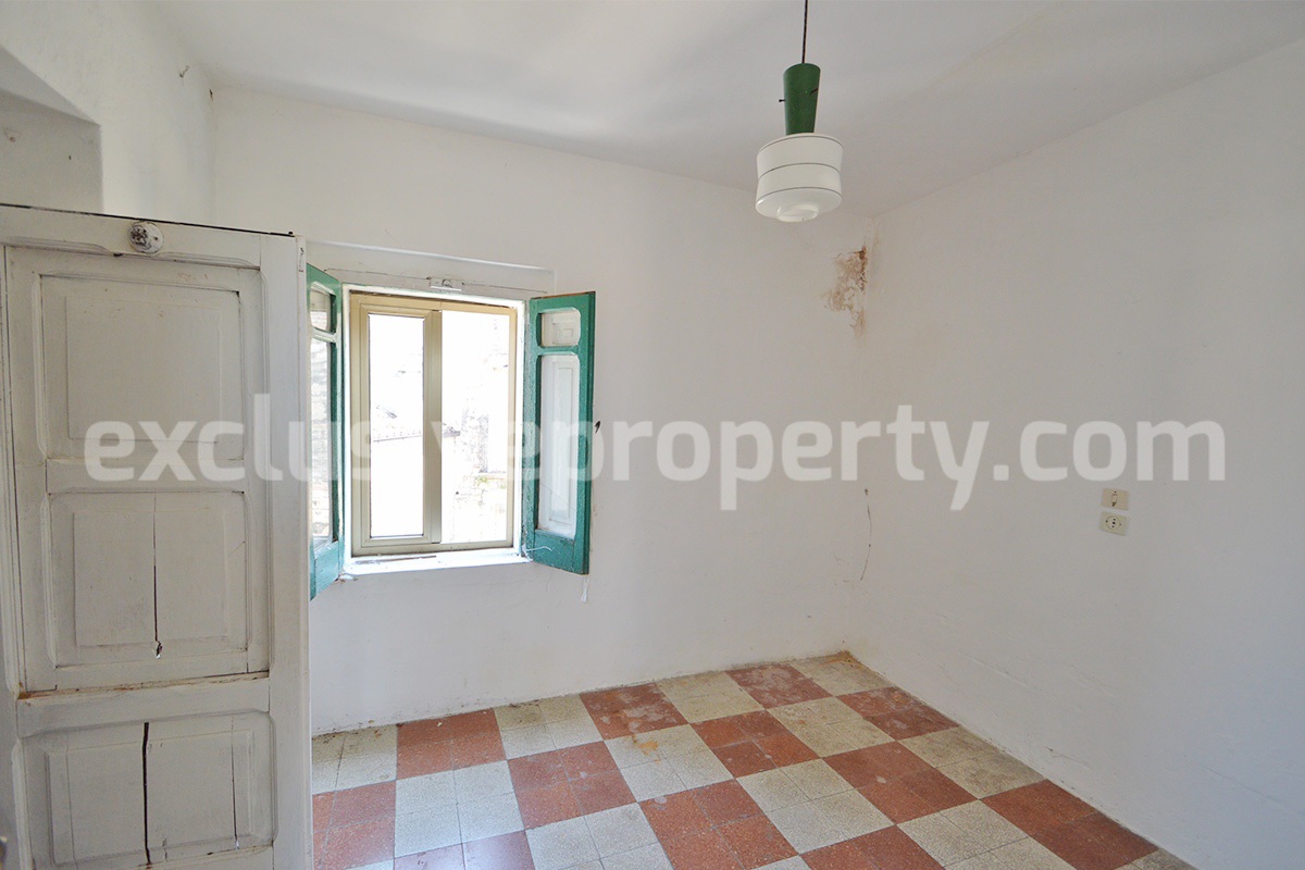 Historical town house with panoramic terrace and sea view for sale in Montefalcone del Sannio - Molise