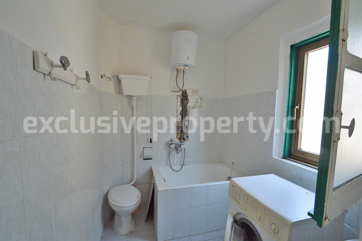 Historical town house with panoramic terrace and sea view for sale in Montefalcone del Sannio - Molise