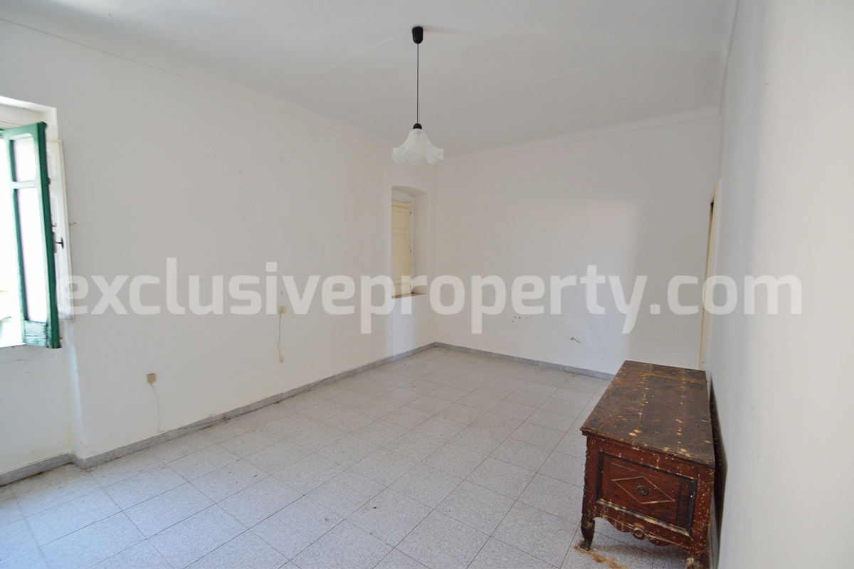Historical town house with panoramic terrace and sea view for sale in Montefalcone del Sannio - Molise