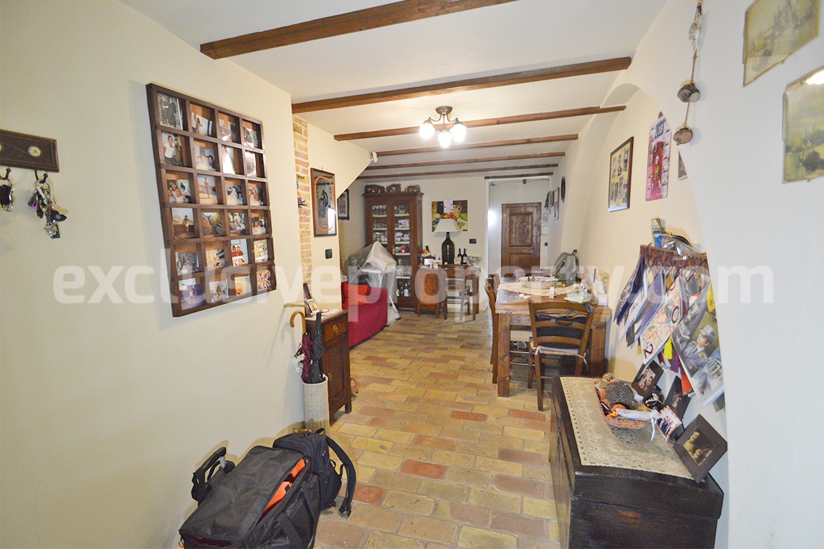 Brick property renovated in an antique style a few km from the beach