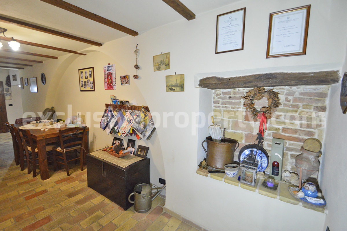 Brick property renovated in an antique style a few km from the beach