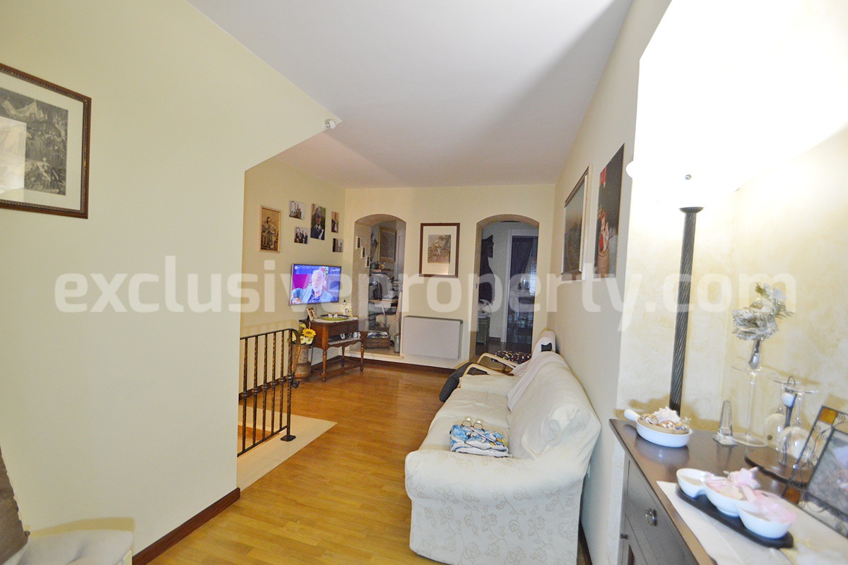 Brick property renovated in an antique style a few km from the beach