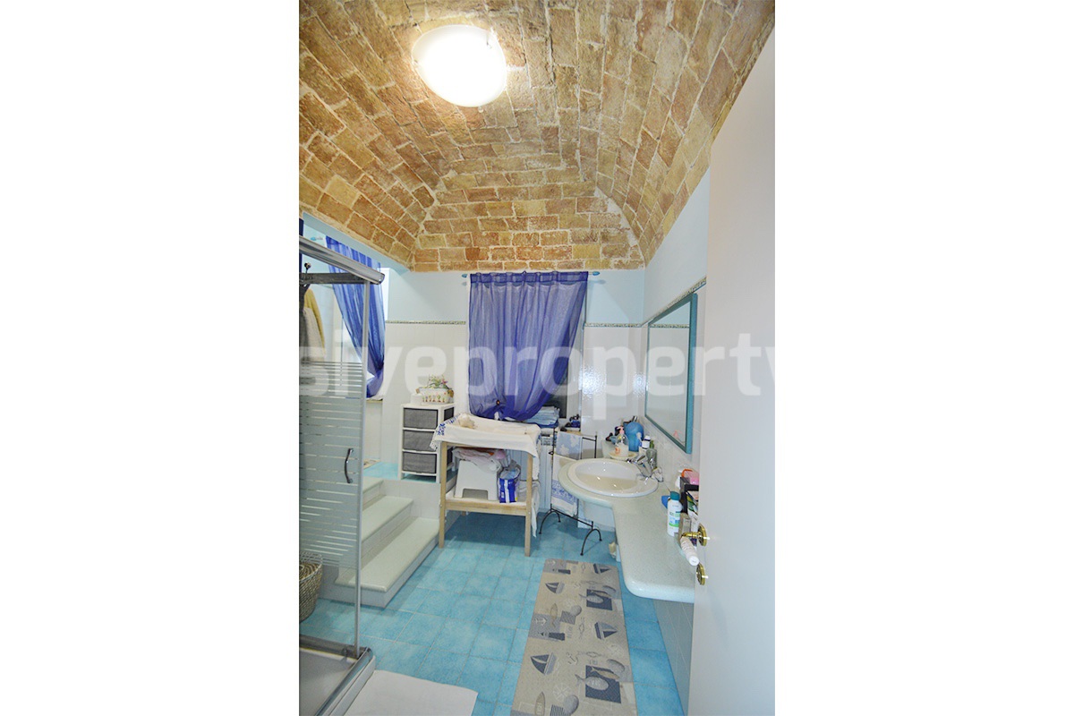 Brick property renovated in an antique style a few km from the beach