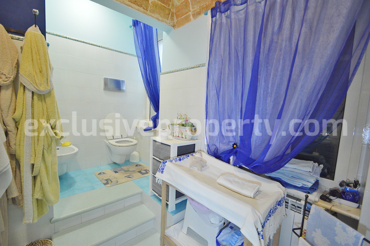 Brick property renovated in an antique style a few km from the beach