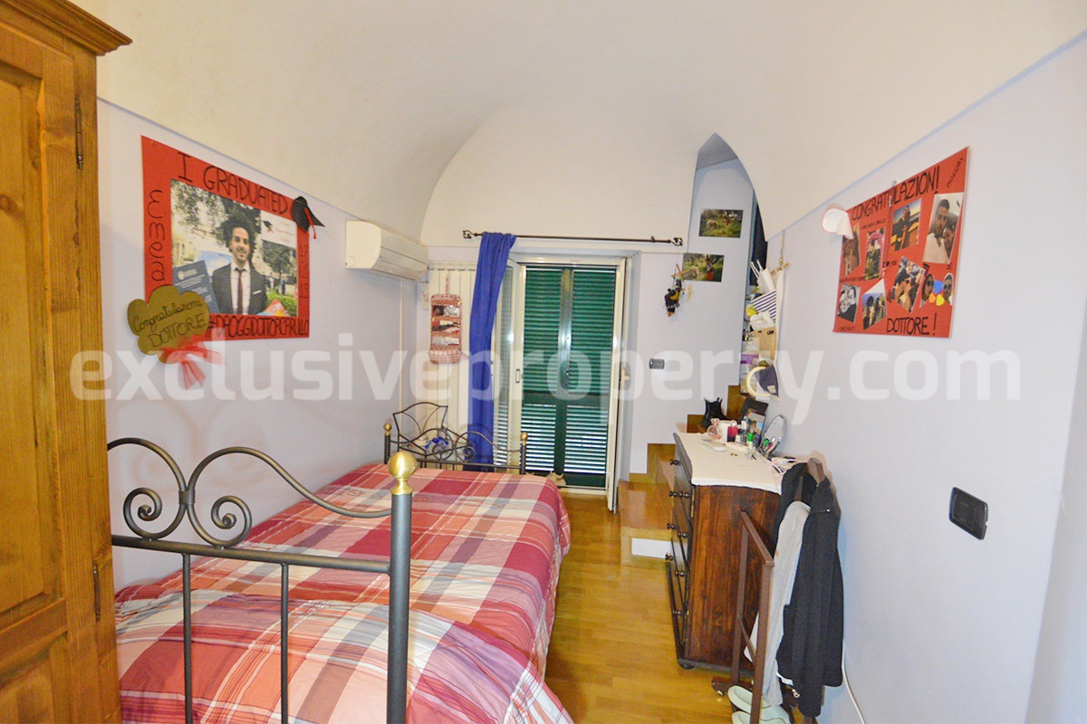 Brick property renovated in an antique style a few km from the beach