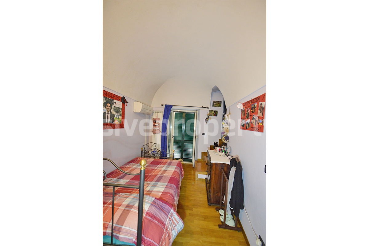 Brick property renovated in an antique style a few km from the beach