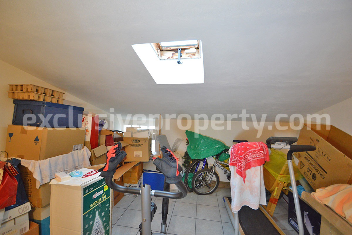 Brick property renovated in an antique style a few km from the beach