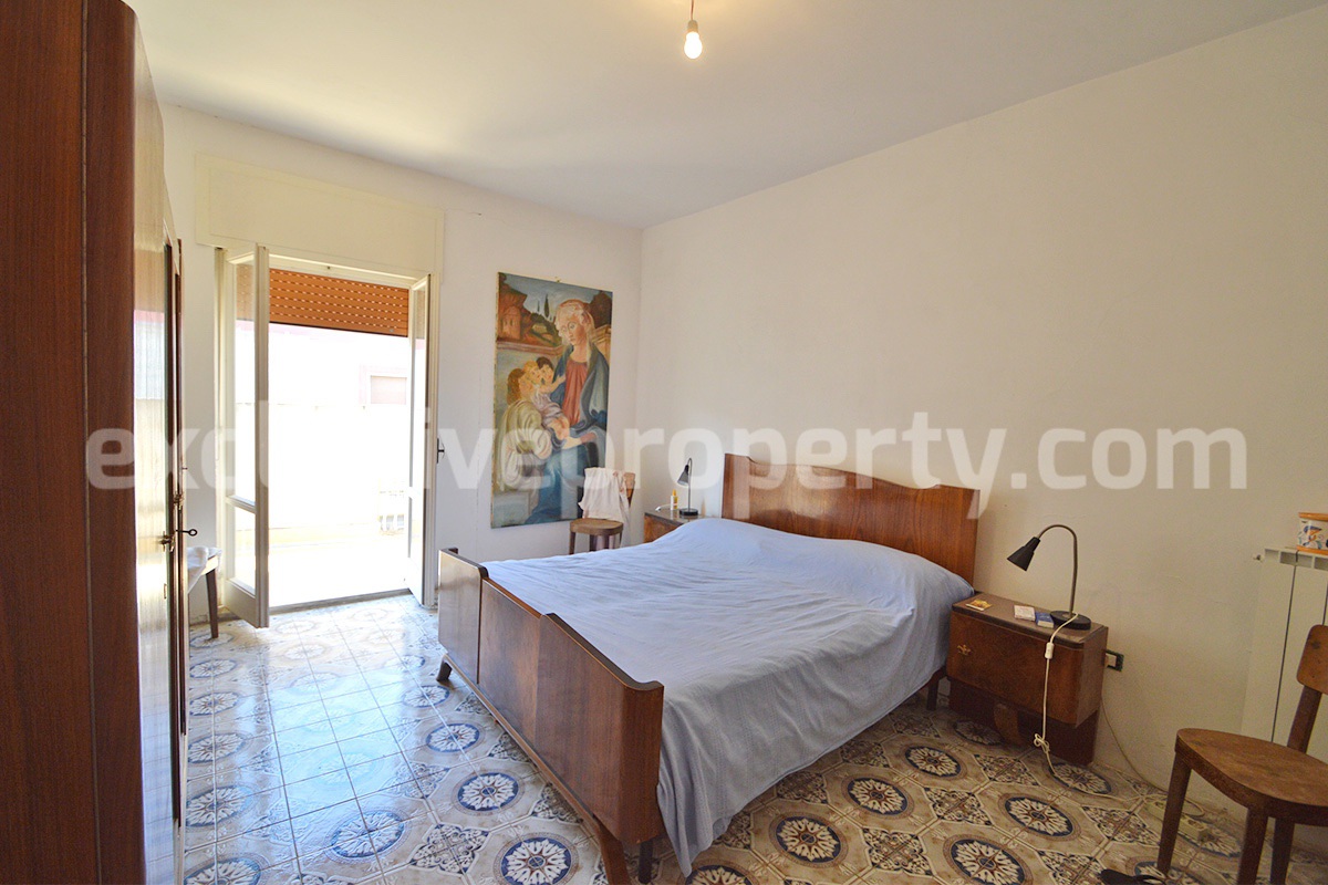 Traditional Italian Townhouse with Terrace Over Lake Guardialfiera - Near the Coast