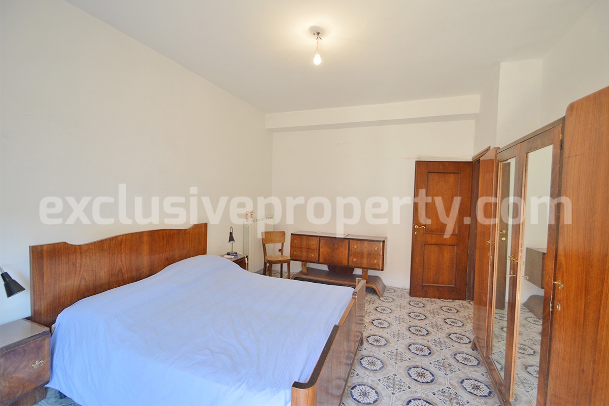 Traditional Italian Townhouse with Terrace Over Lake Guardialfiera - Near the Coast