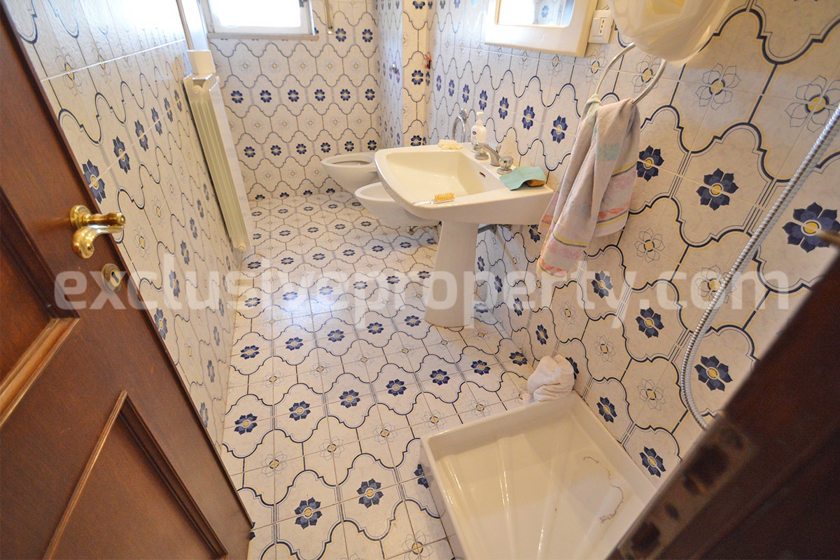 Traditional Italian Townhouse with Terrace Over Lake Guardialfiera - Near the Coast