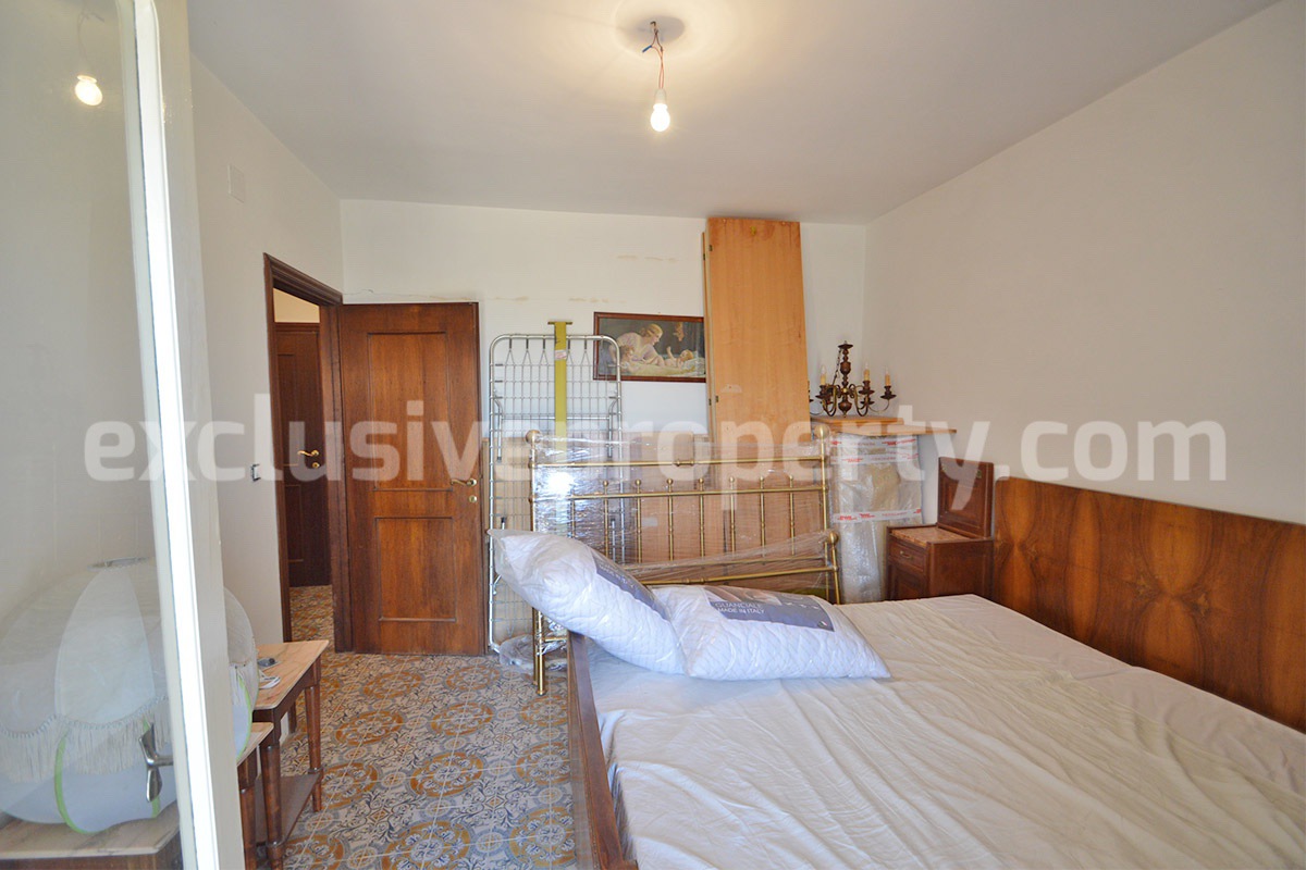 Traditional Italian Townhouse with Terrace Over Lake Guardialfiera - Near the Coast