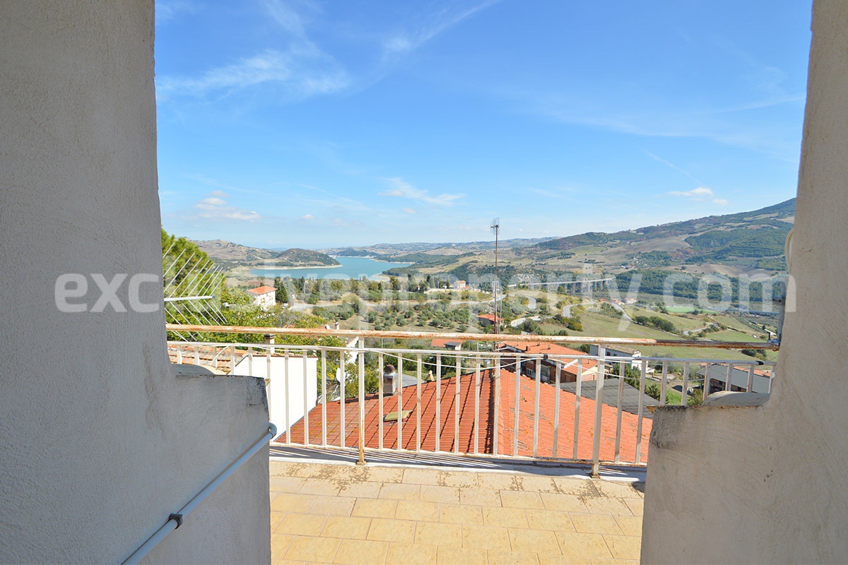 Traditional Italian Townhouse with Terrace Over Lake Guardialfiera - Near the Coast