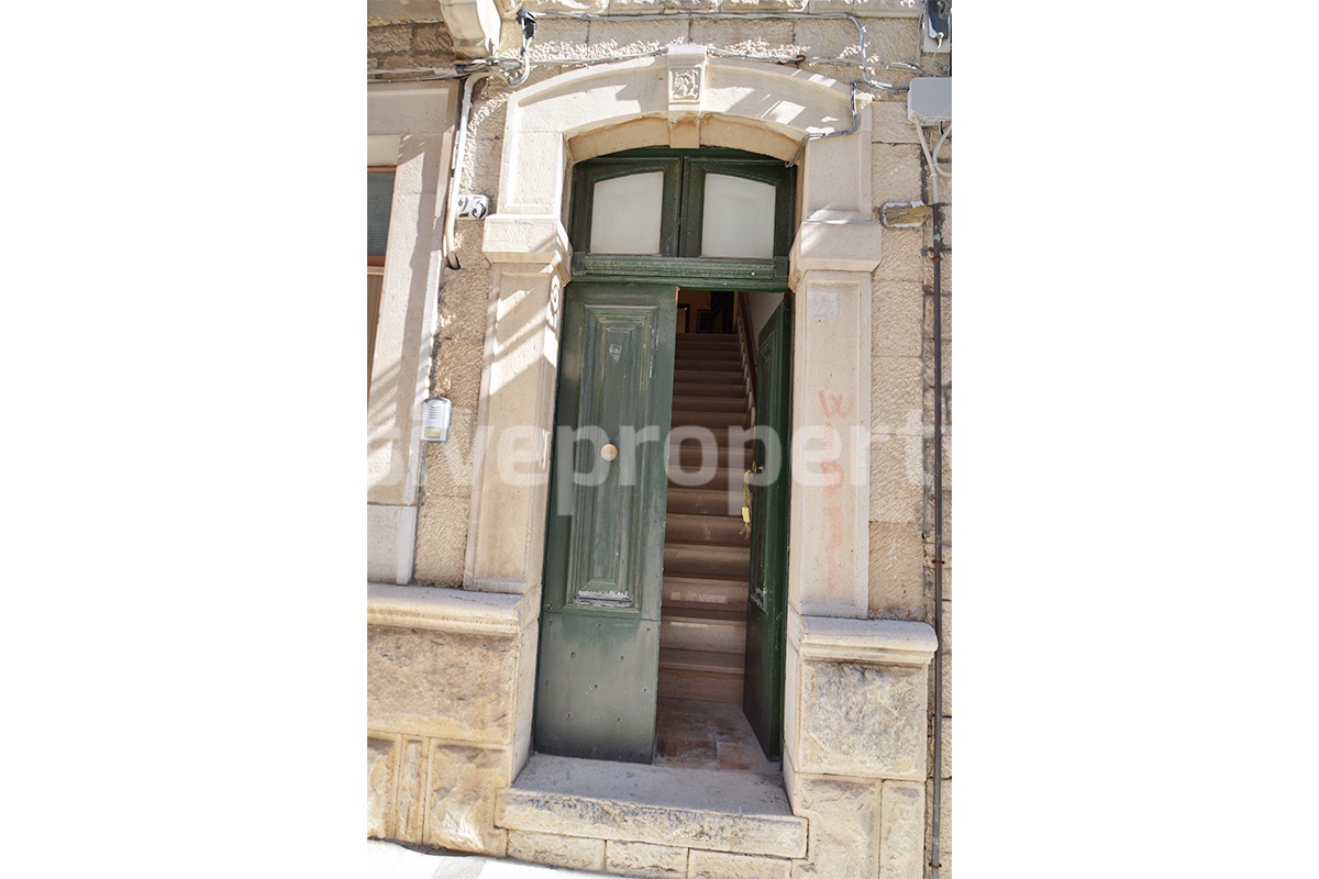 Traditional Italian Townhouse with Terrace Over Lake Guardialfiera - Near the Coast