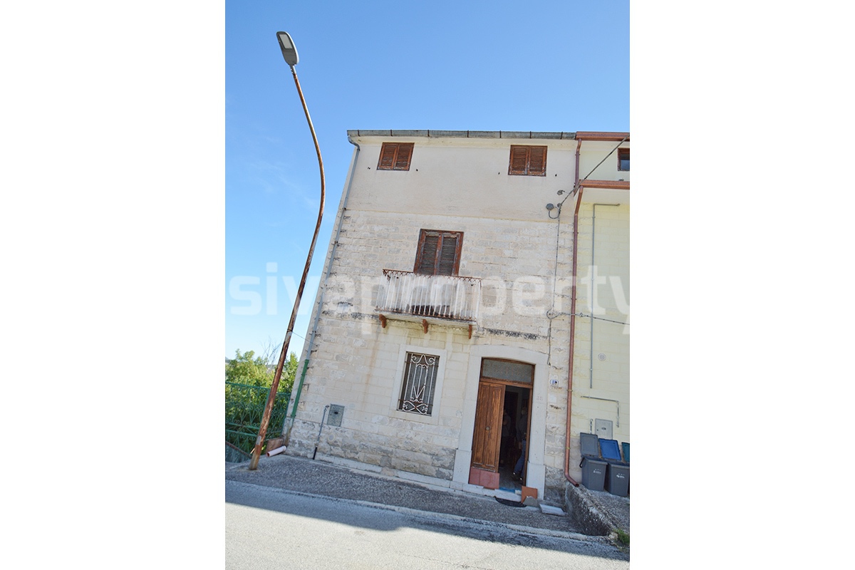 Stone House for Sale in Bagnoli del Trigno - Molise with Terrace - Land and Views