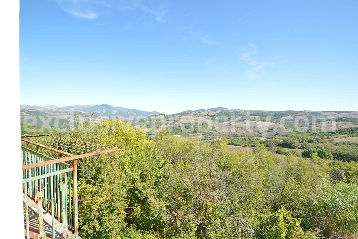 Stone House for Sale in Bagnoli del Trigno - Molise with Terrace - Land and Views