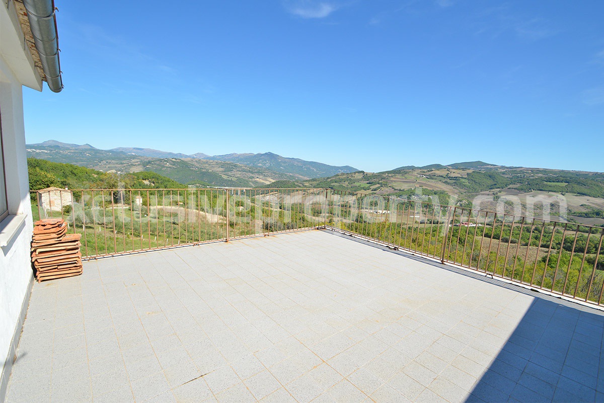 Stone House for Sale in Bagnoli del Trigno - Molise with Terrace - Land and Views