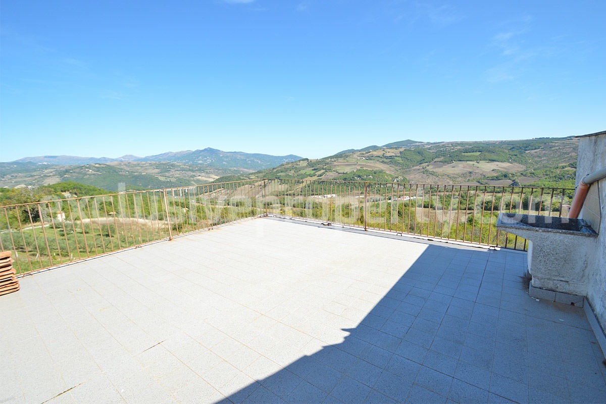 Stone House for Sale in Bagnoli del Trigno - Molise with Terrace - Land and Views