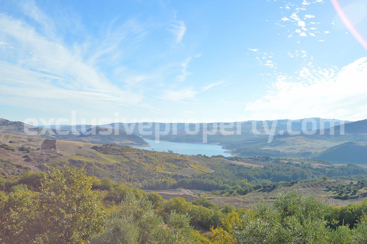 Lake View Estate with 6 Hectares - Olive Grove - Wells and Equestrian-Glamping Potential - Guardialfiera - Molise