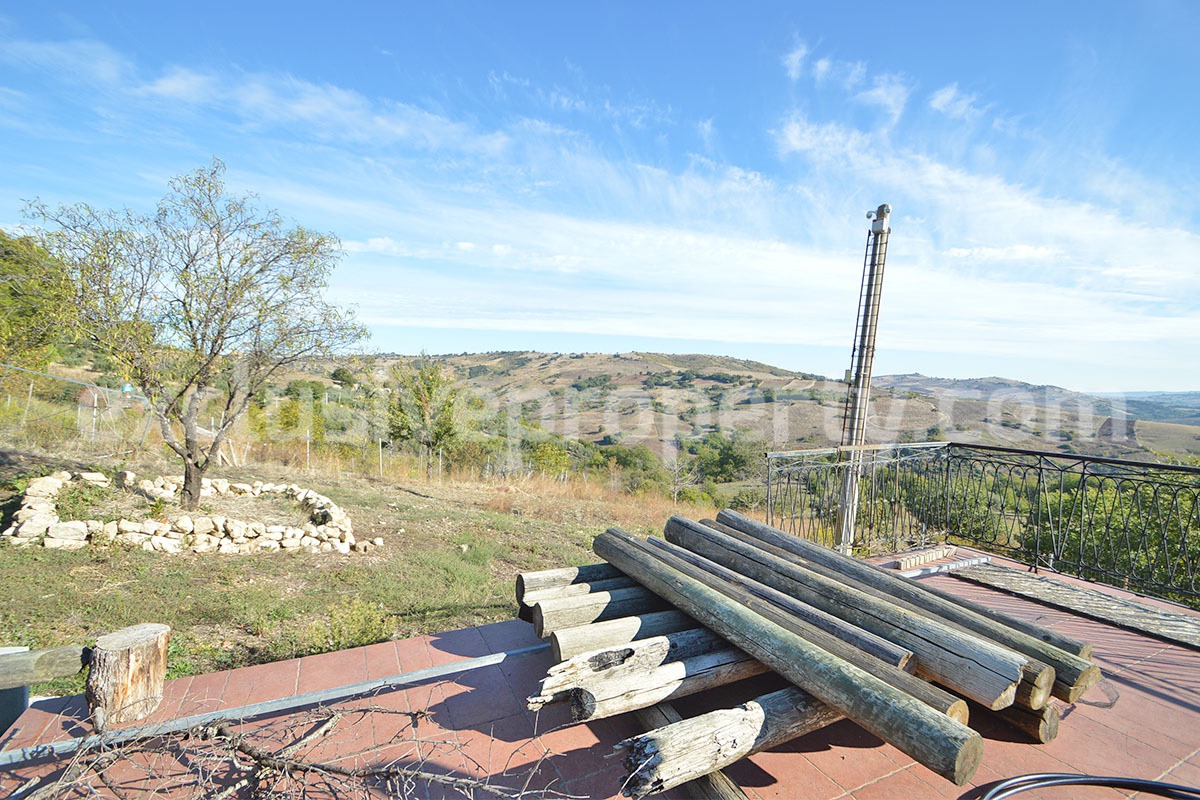 Lake View Estate with 6 Hectares - Olive Grove - Wells and Equestrian-Glamping Potential - Guardialfiera - Molise