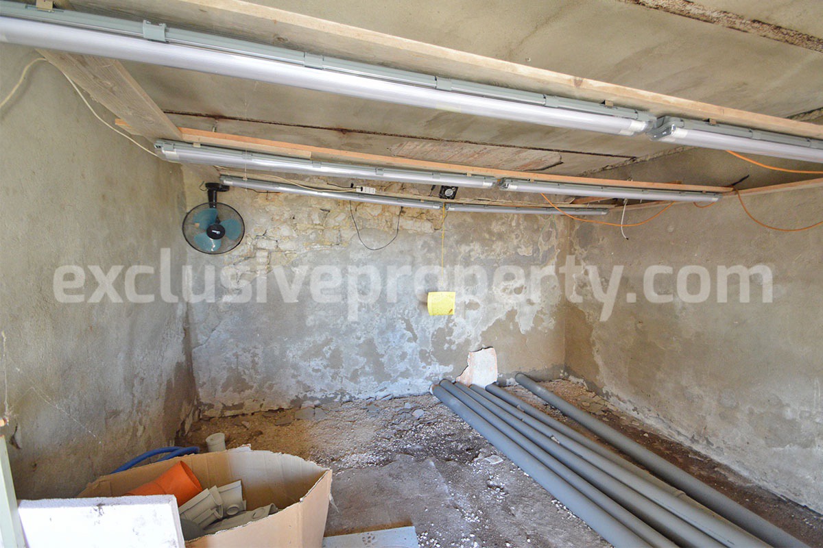 Lake View Estate with 6 Hectares - Olive Grove - Wells and Equestrian-Glamping Potential - Guardialfiera - Molise