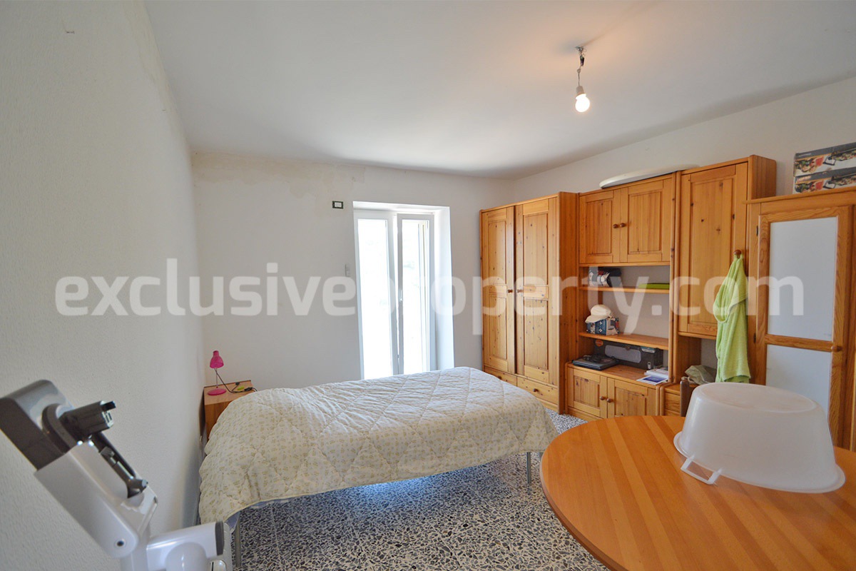 Country Home with Pool - Olive Trees and 3 Hectares for Sale in the Abruzzo Countryside - Gessopalena