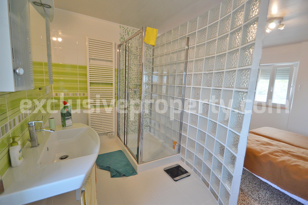 Country Home with Pool - Olive Trees and 3 Hectares for Sale in the Abruzzo Countryside - Gessopalena