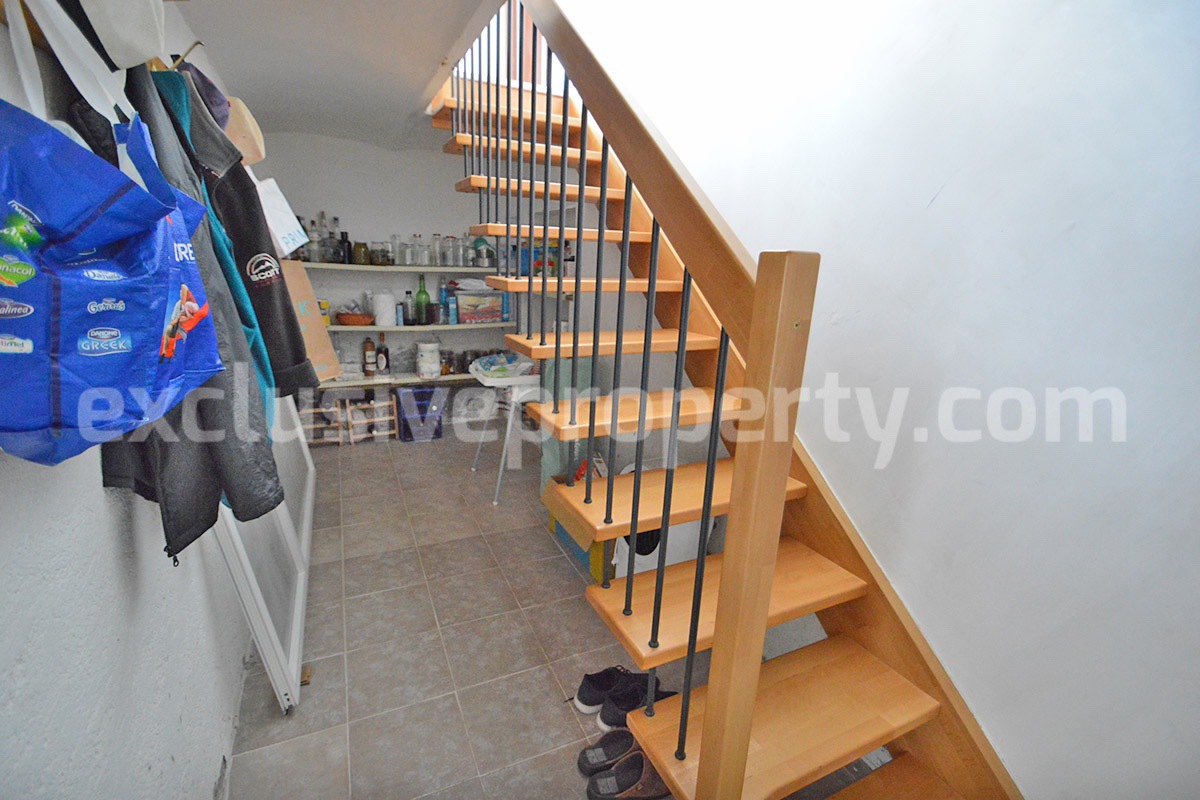 Country Home with Pool - Olive Trees and 3 Hectares for Sale in the Abruzzo Countryside - Gessopalena