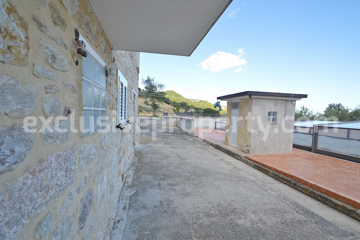 Country Home with Pool - Olive Trees and 3 Hectares for Sale in the Abruzzo Countryside - Gessopalena
