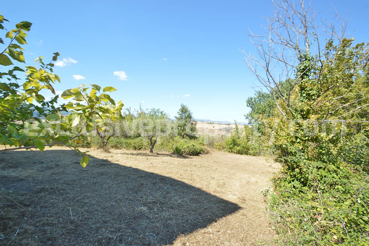 Country House with Land - Sea View and Large Garages for Sale in Acquaviva Collecroce - Molise