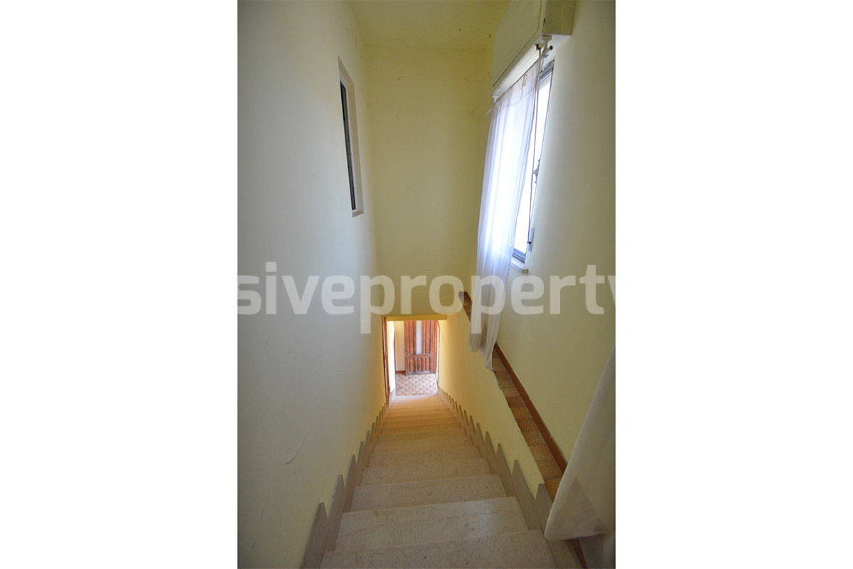 Country House with Land - Sea View and Large Garages for Sale in Acquaviva Collecroce - Molise