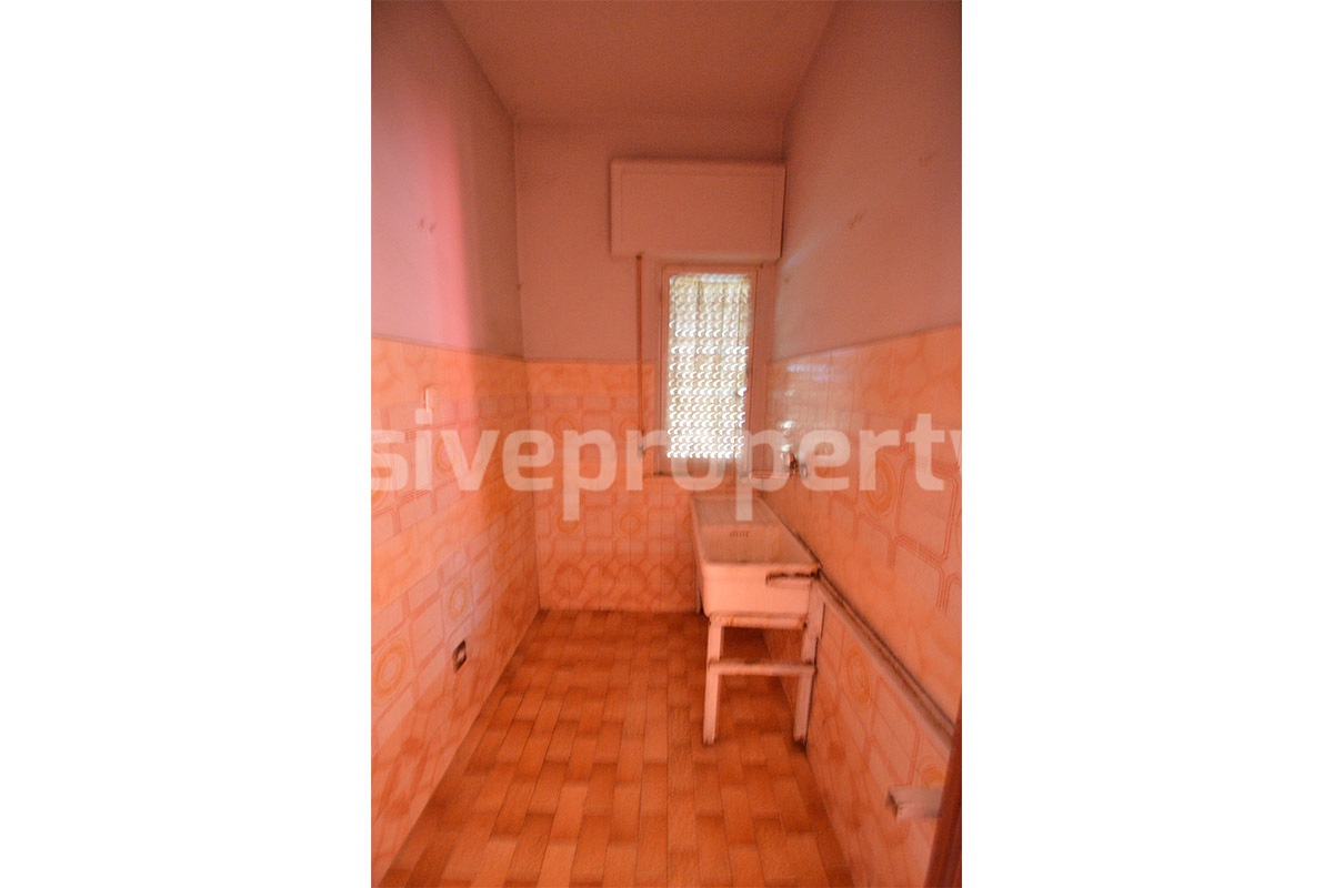 Country House with Land - Sea View and Large Garages for Sale in Acquaviva Collecroce - Molise