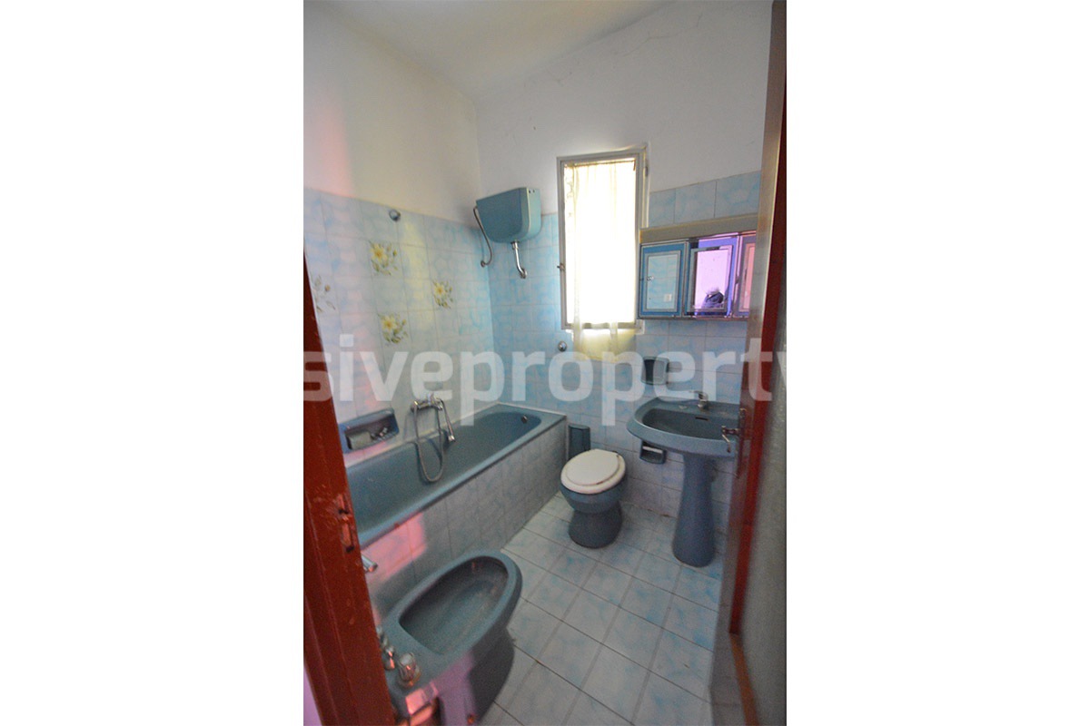 Country House with Land - Sea View and Large Garages for Sale in Acquaviva Collecroce - Molise