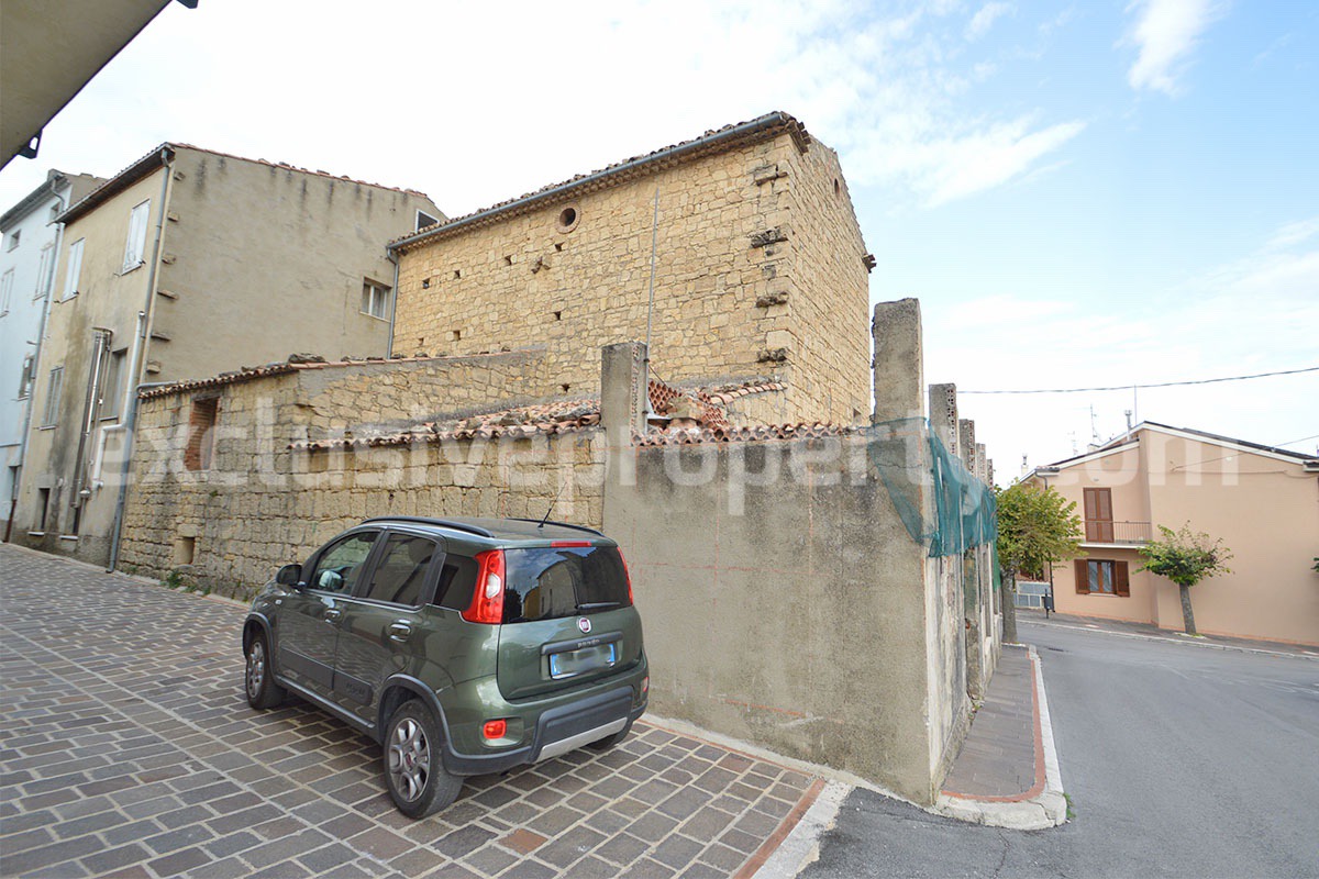 Historic palace from the 800th century for sale in Abruzzo