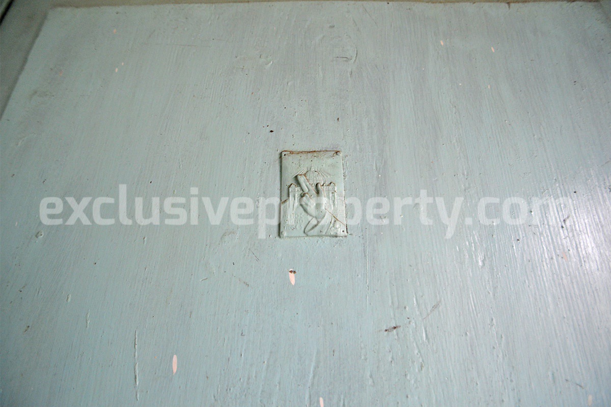 Historic palace from the 800th century for sale in Abruzzo