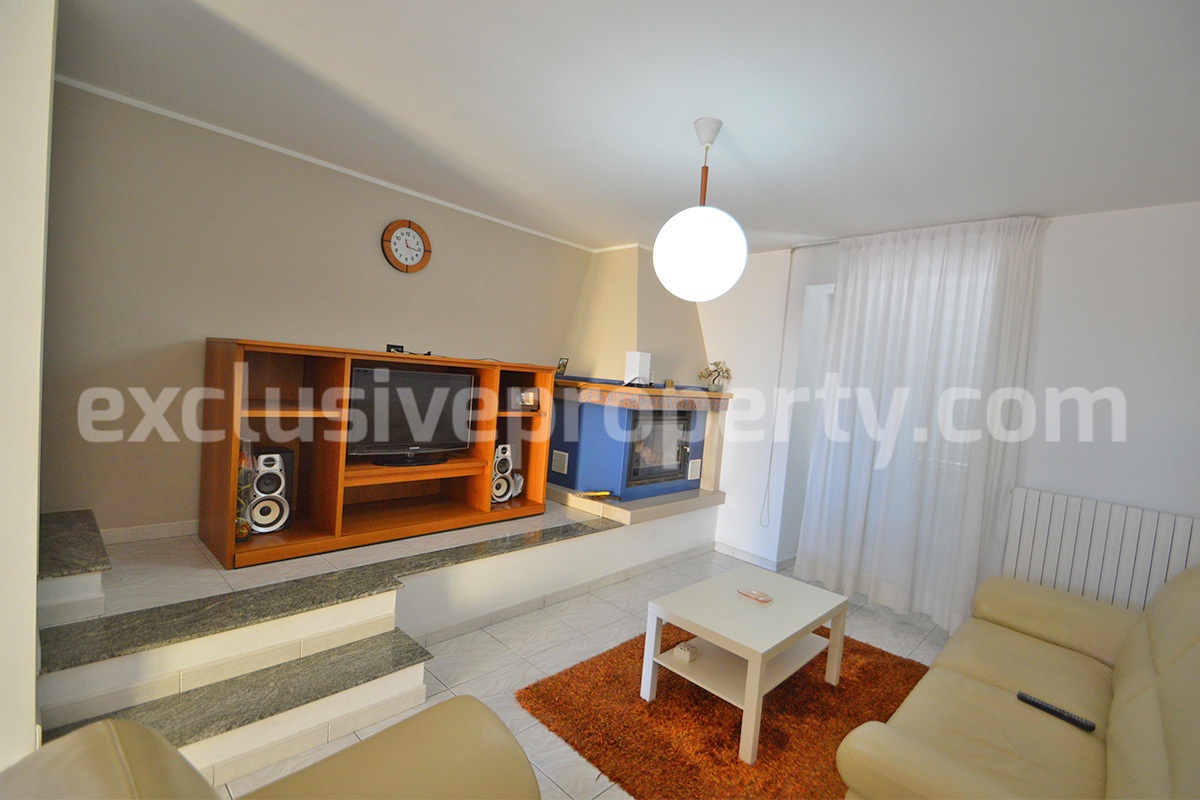 Large Furnished Town House with Sea View Terraces - Garage and Shop for Sale in Tavenna - Molise