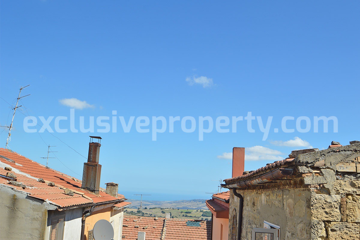 Large Furnished Town House with Sea View Terraces - Garage and Shop for Sale in Tavenna - Molise