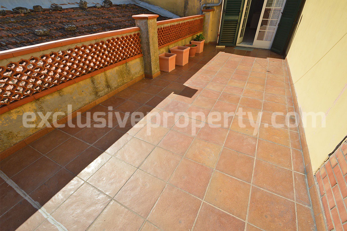 Large Furnished Town House with Sea View Terraces - Garage and Shop for Sale in Tavenna - Molise