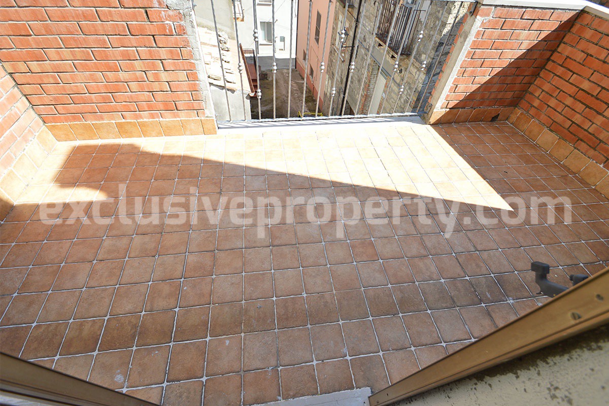 Large Furnished Town House with Sea View Terraces - Garage and Shop for Sale in Tavenna - Molise