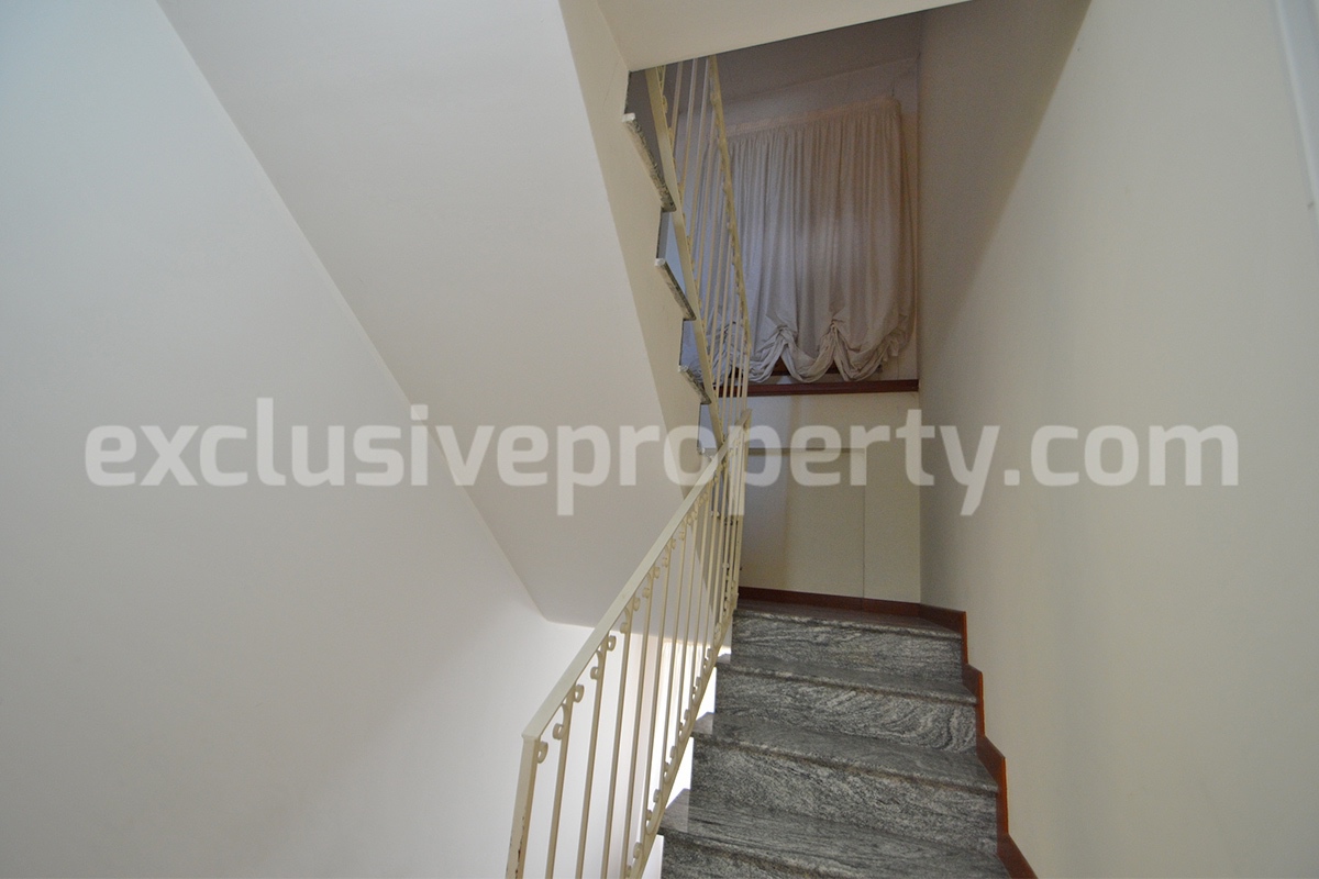 Large Furnished Town House with Sea View Terraces - Garage and Shop for Sale in Tavenna - Molise