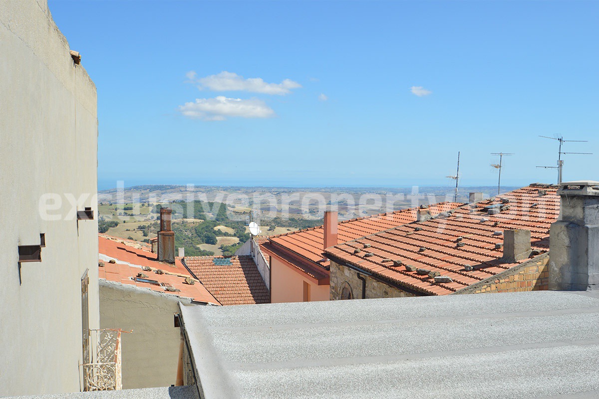 Large Furnished Town House with Sea View Terraces - Garage and Shop for Sale in Tavenna - Molise