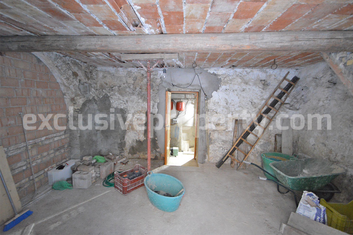 Large Furnished Town House with Sea View Terraces - Garage and Shop for Sale in Tavenna - Molise